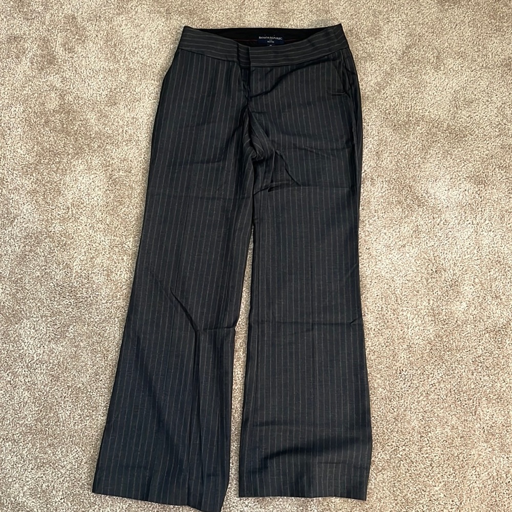 Women’s dress pants gray with pinstripe size 0P